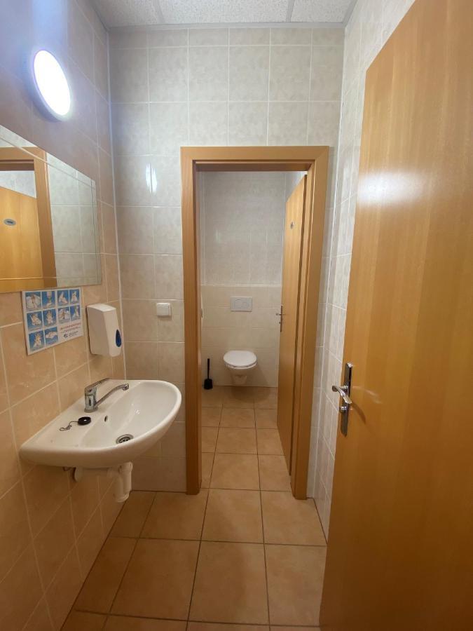 Hostel Годонін Екстер'єр фото