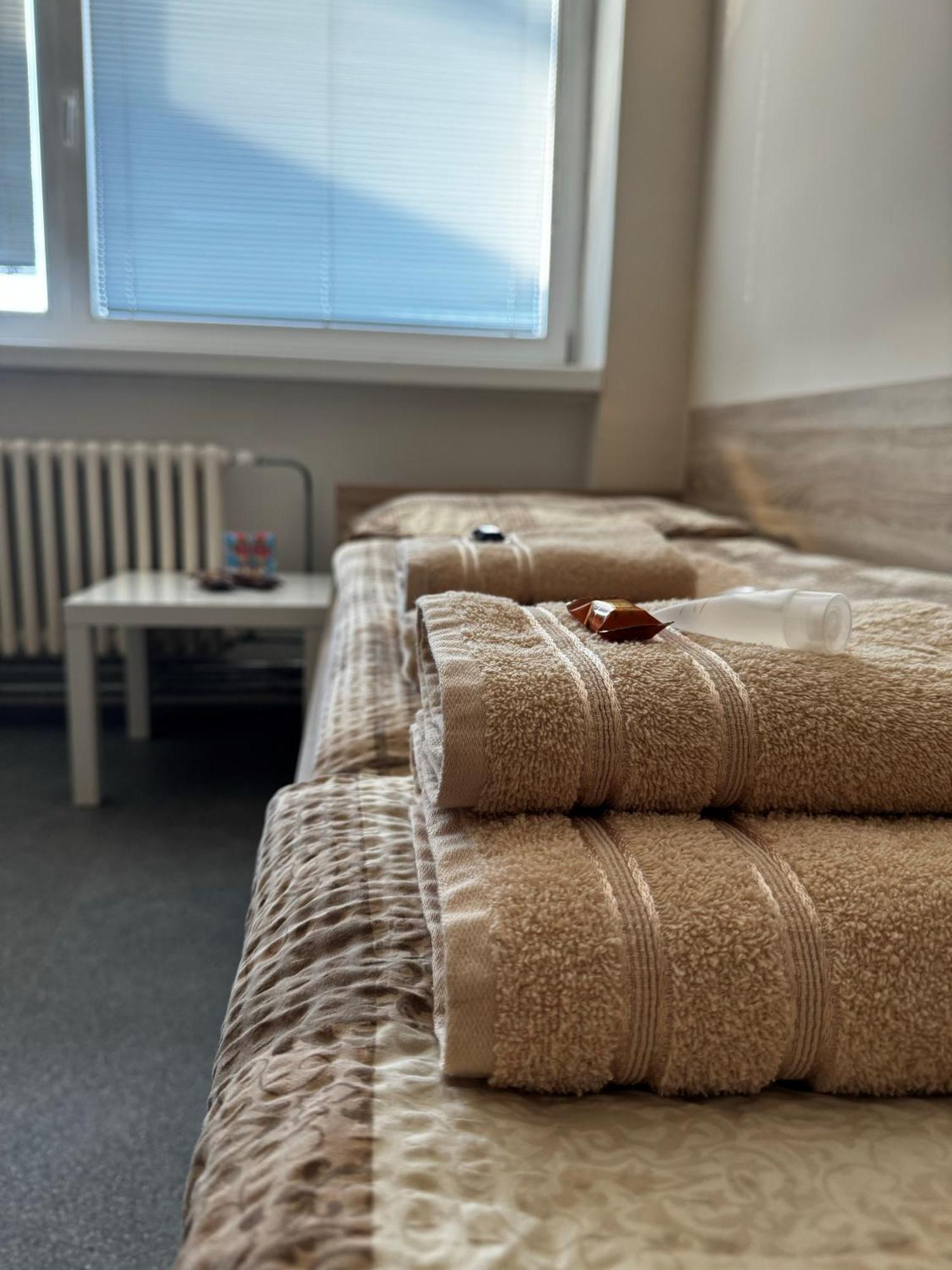 Hostel Годонін Екстер'єр фото